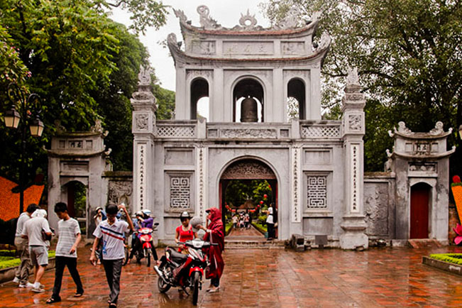 viajes vietnam templo de la literatura 3