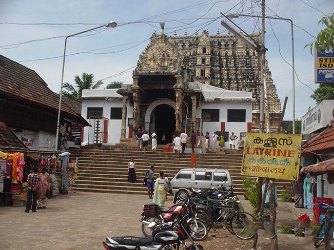 viajes india sur trivandrum templo 1