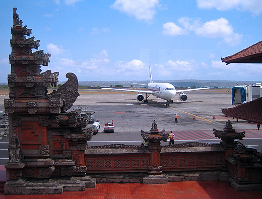 viajes indonesia aeropuerto denpasar bali
