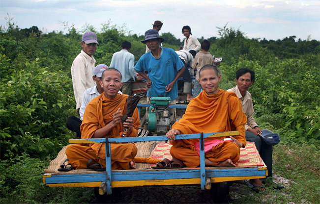 viajes camboya battambang tren de bambu 1