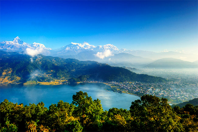 viajes nepal lago phewa 1